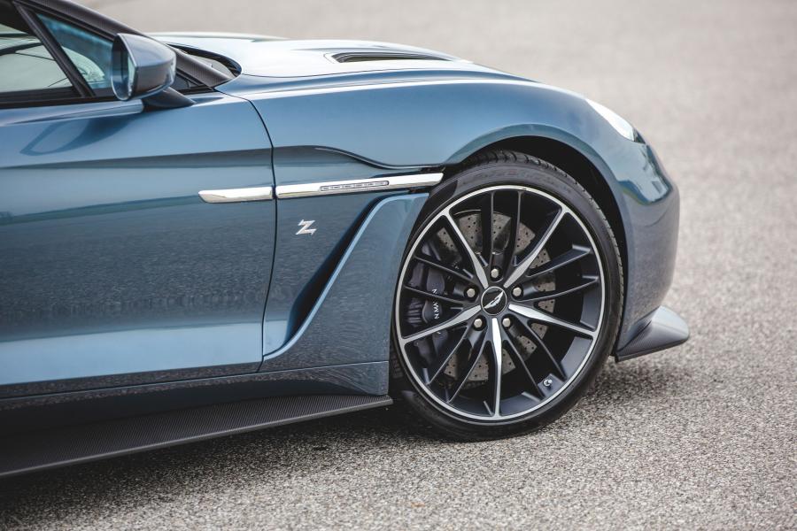 Детали экстерьера Aston Martin Vanquish Zagato Volante 2017 года  (NA) (фото 27 из 40)
